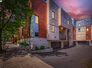1616 NW Riverscape St, Portland, OR 97209
