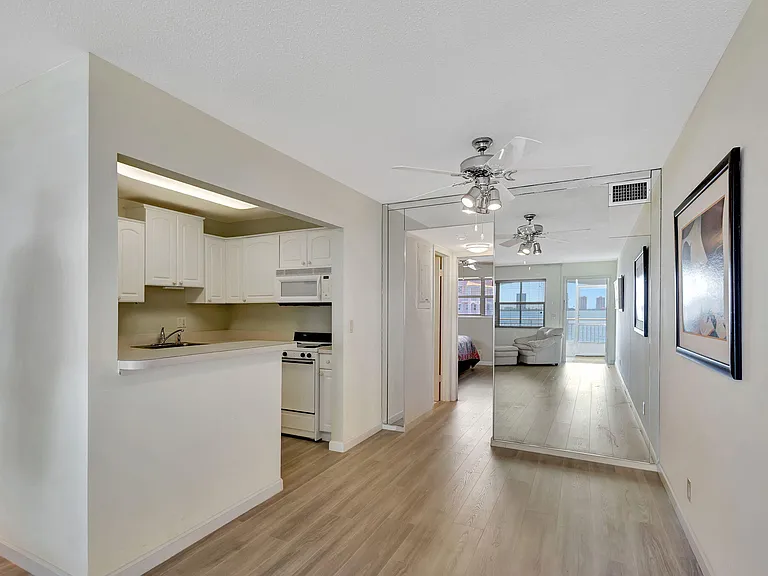 100 Shore Ct #210 — Photo 14