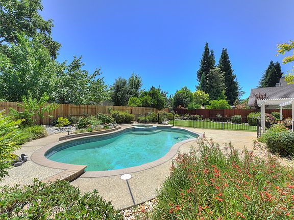 4th image of 11712 Red Hill Ct