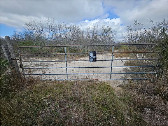 3rd image of 23354 County Road 1038 Cir