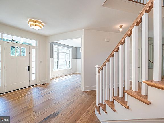 4th image of 5 Timber Mill Ln