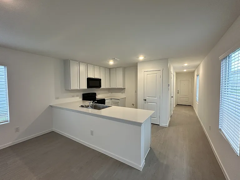 924 Sandhill Crane Ln — Photo 5