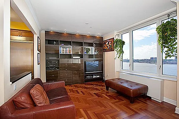 Sold by BLU Real Estate | media 2