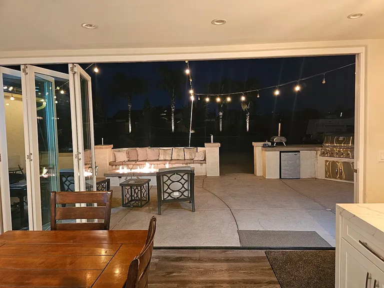 608 Las Flores Dr — Photo 3