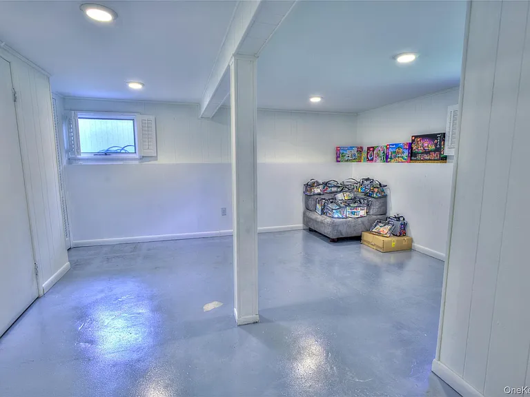 18 Seaview Ln — Photo 24