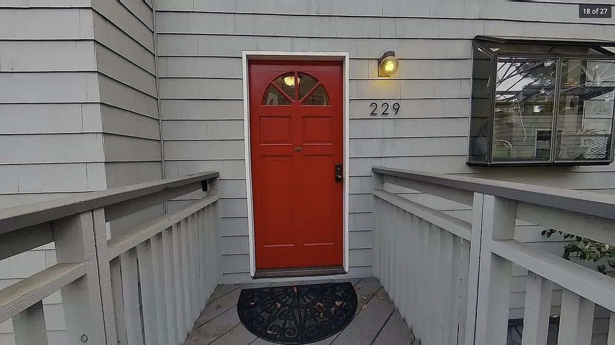Entry Door - 229 High St