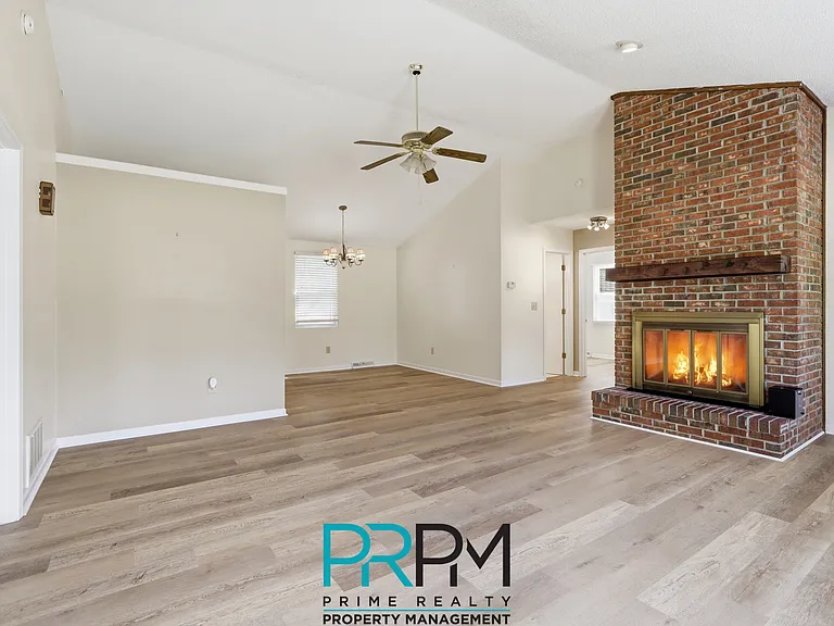 5 Parkstone Ct — Photo 4