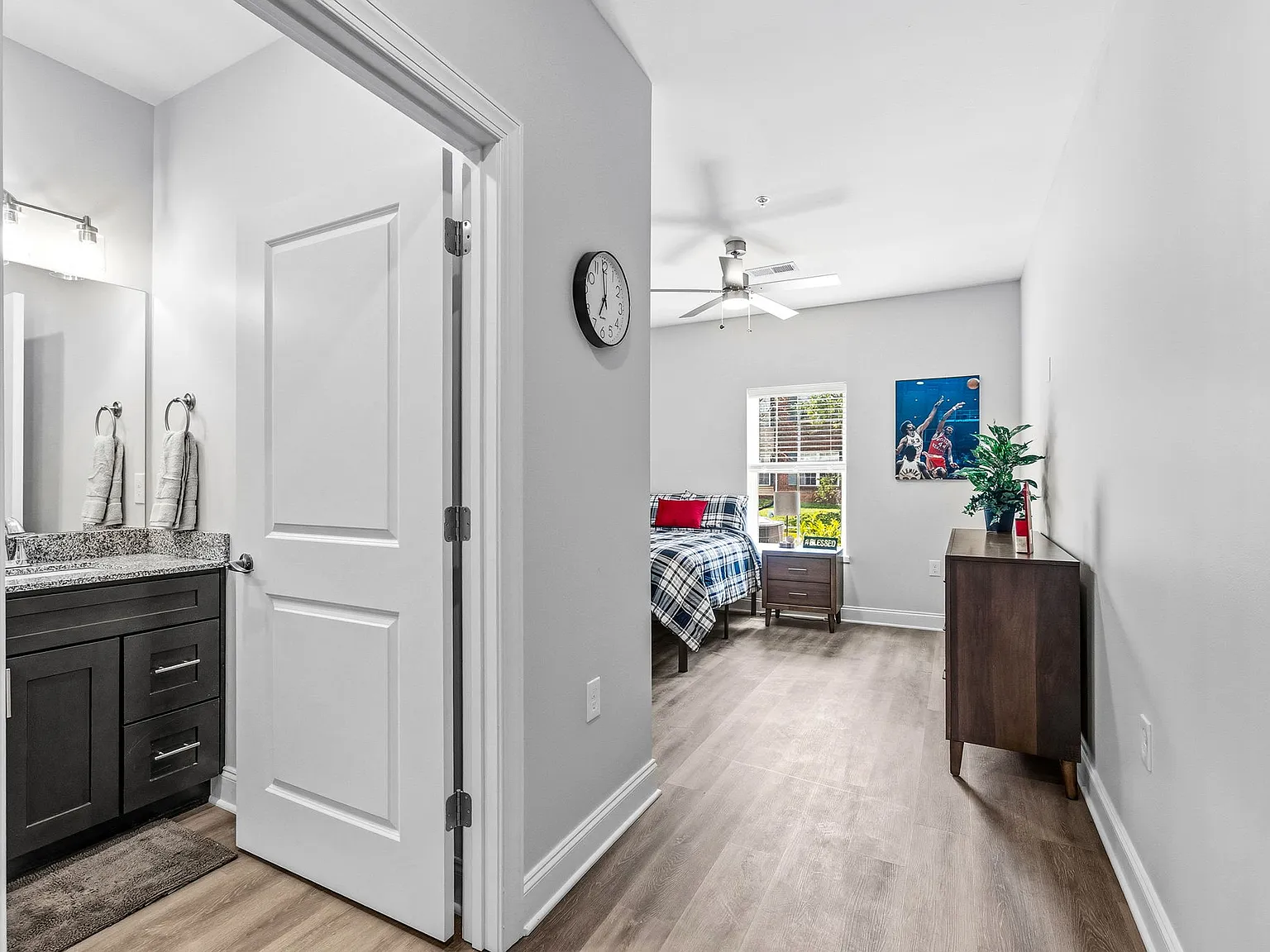 4 bed, 1850 sqft, $725 — Photo 2