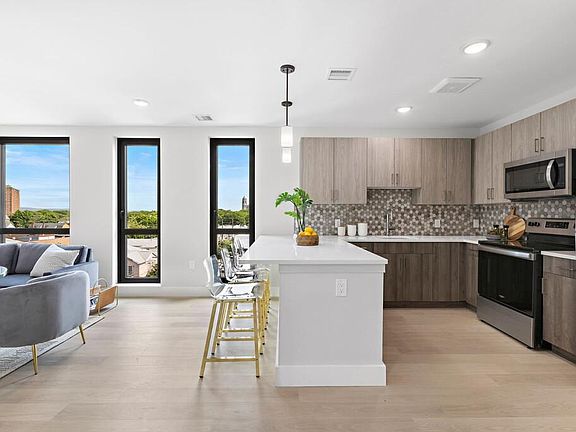 5th image of 88 Norfolk St #115