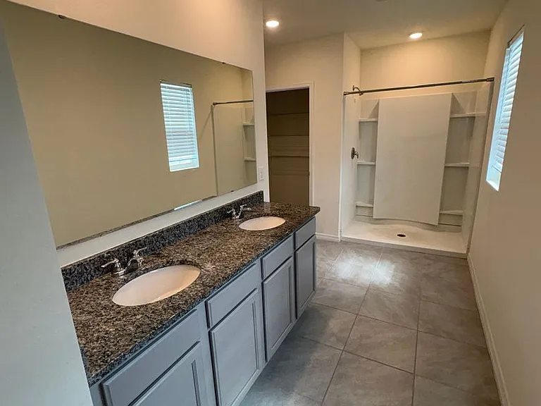 1558 Tali Ln — Photo 16