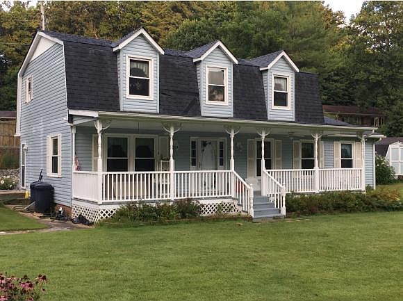 1st image of 305 Grant Ave NE