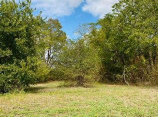 515 E Austin St, Luling, TX 78648