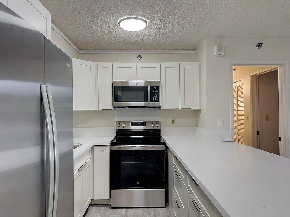 Great workspace area and room for all your kitchen gadgets