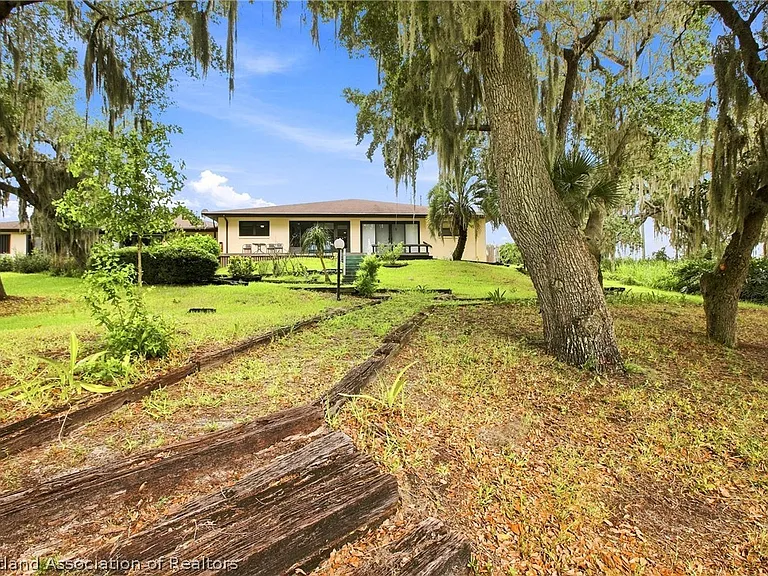 3 Charlton Dr — Photo 39