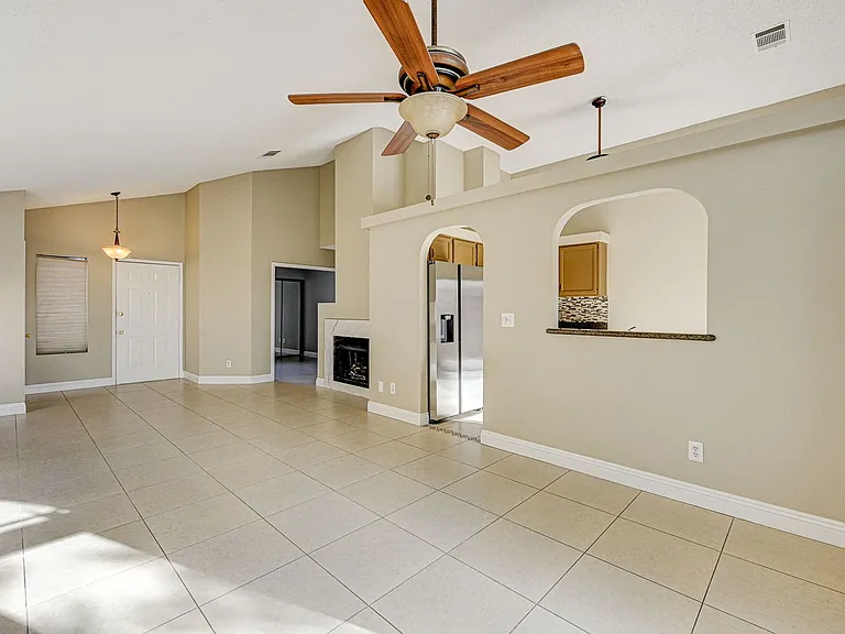 2723 Lovington Dr — Photo 8