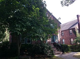 265 Russett Rd, Brookline, MA 02467