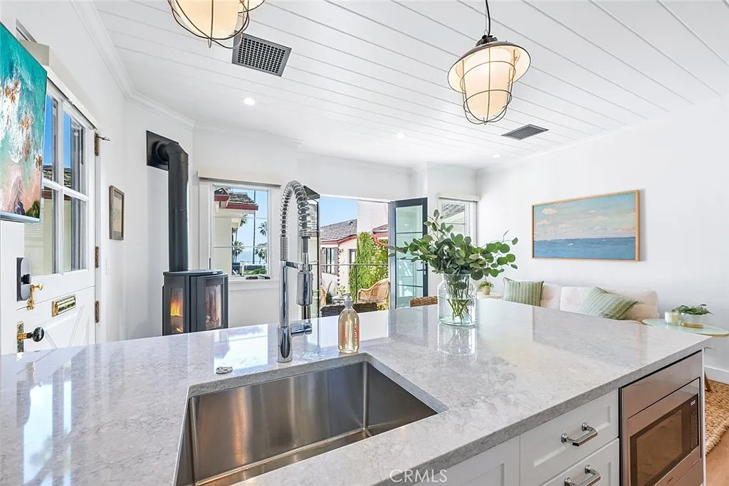 1 bed, 600 sqft, $6,250 — Photo 2