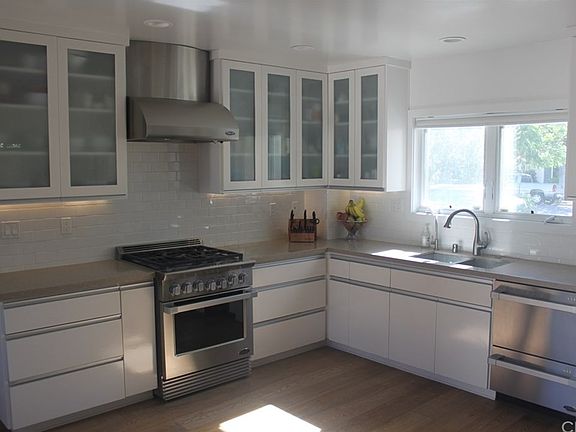 2nd image of 530 Terraine Ave