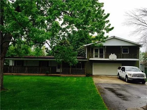 302 Lincoln St, Stryker, OH 43557