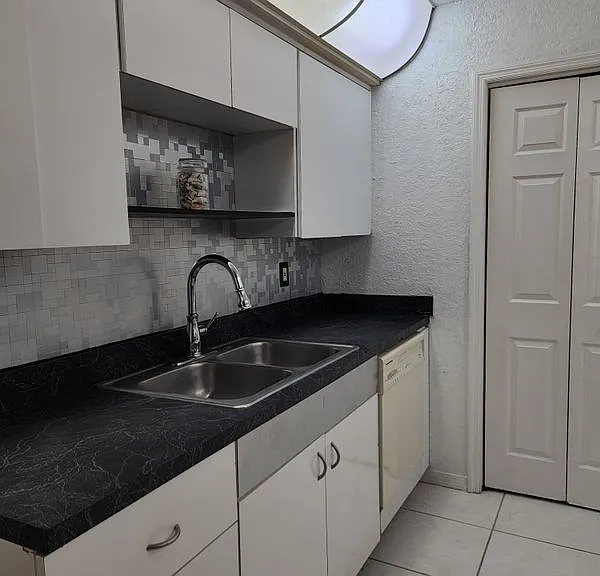 4289 Azora Rd — Photo 2