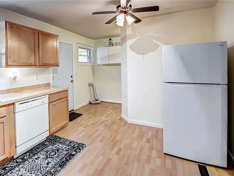 7660 Holly Dr — Photo 6