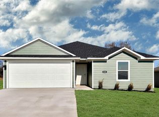 541 Mac St, Prairie Grove, AR 72753