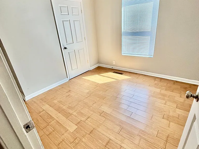 111 Marne Ave — Photo 12