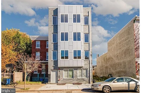 Building Photo - 673 N Preston St #4