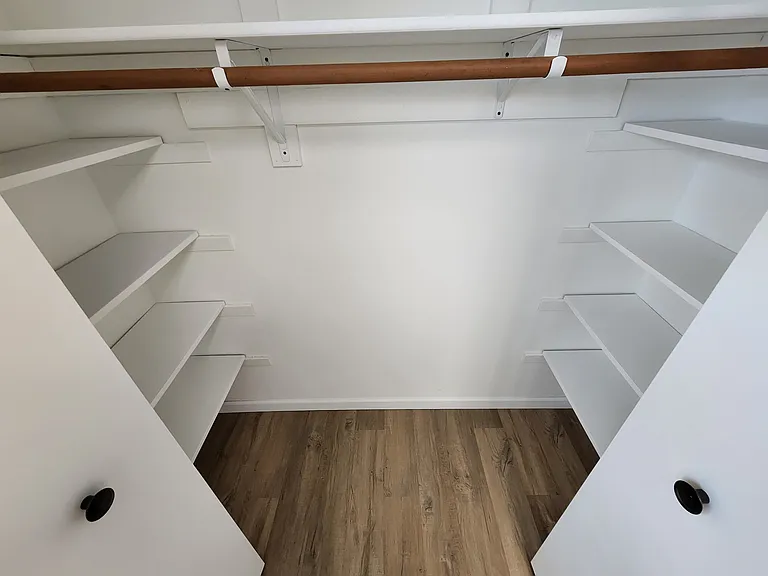 517 1st Ave S #3 — Photo 12