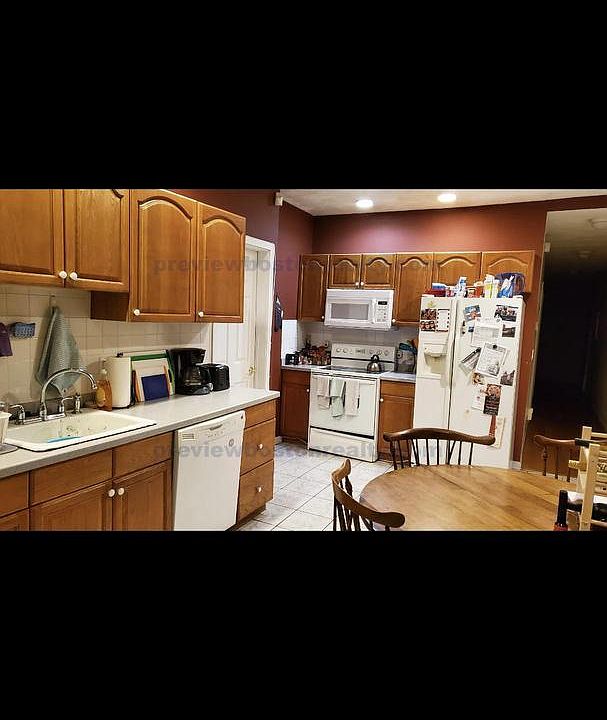 2nd image of 154 Harvard St #201