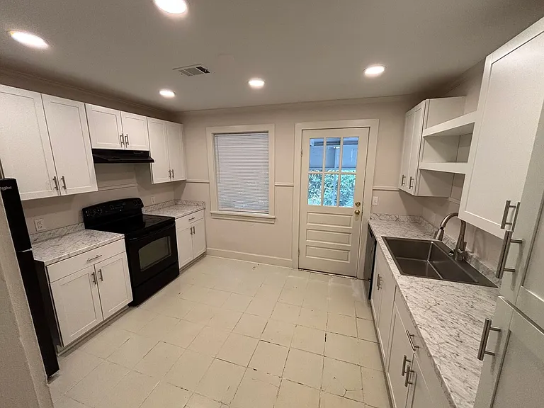 604 Murphree St — Photo 2