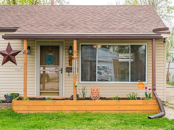 3rd image of 2219 Cadie Ave