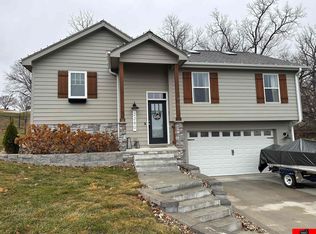 2280 Davis Dr, Blair, NE 68008