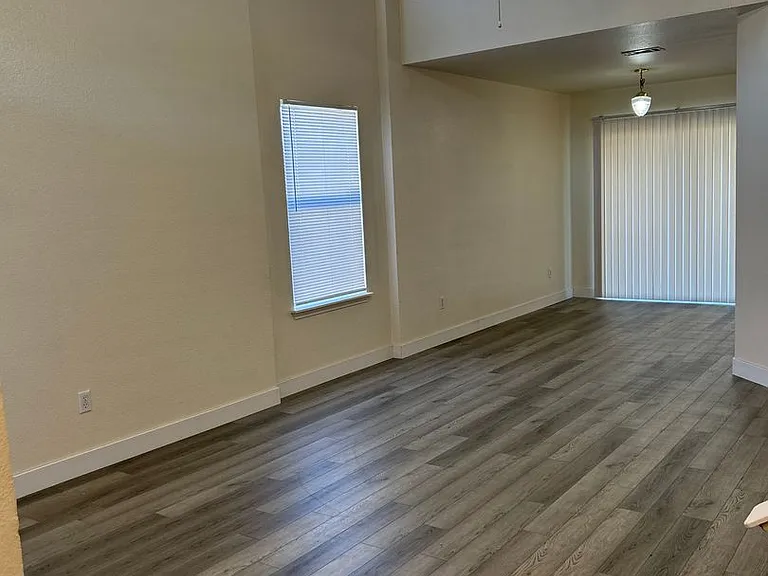 2203 Tracey Ann Ln — Photo 7