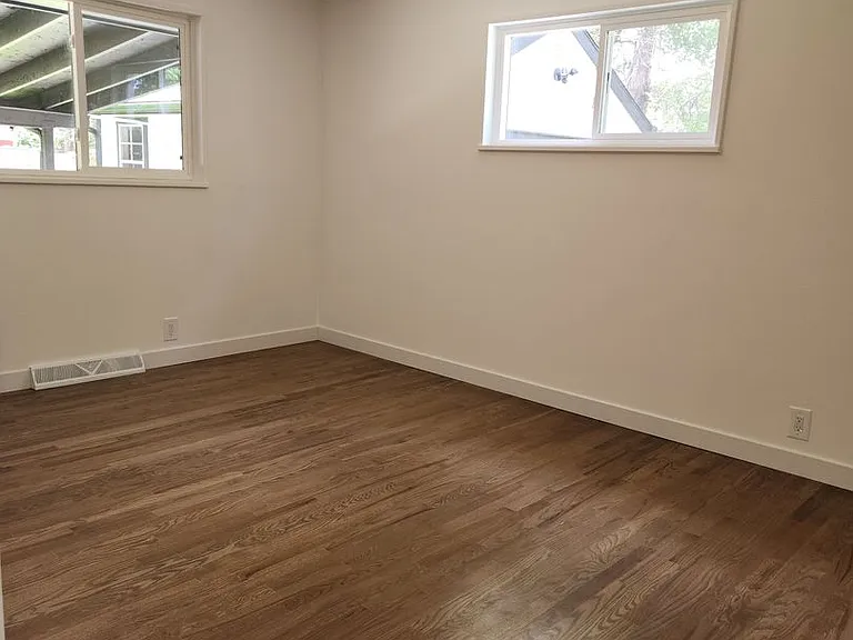5060 S Fox St — Photo 7