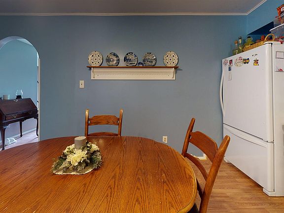 4th image of 26 Frances Ave