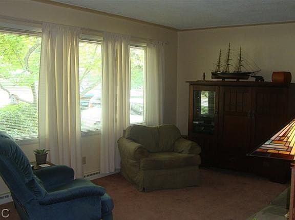 4th image of 14735 Lakeshore Dr