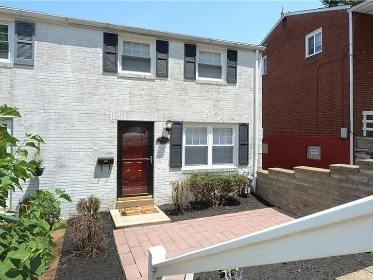 799B Cooke Dr — Photo 2