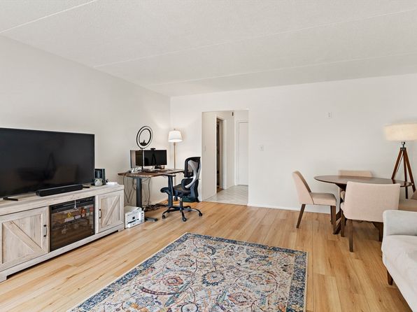 Property image - 50-56 Broadlawn Park APT 207, Chestnut Hill, MA 02467