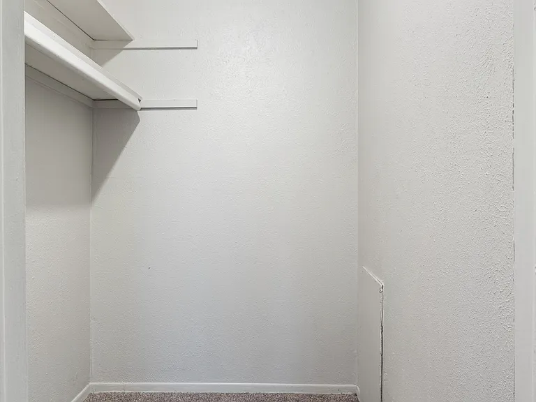Miracle Manor Apartments — Photo 16