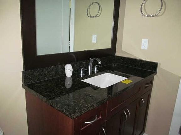 5th image of 900 20th Ave S APT 1304