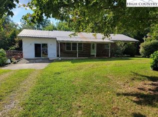 9839 W Pine St, Lowgap, NC 27024