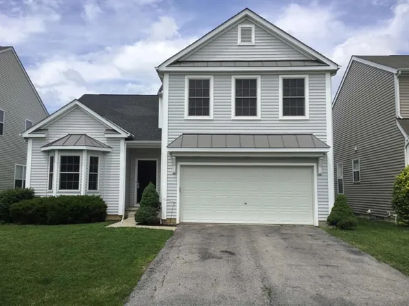 8484 Flowering Cherry Dr, Blacklick, OH 43004