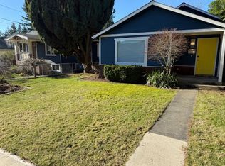 8809 11th Ave SW, Seattle, WA 98106