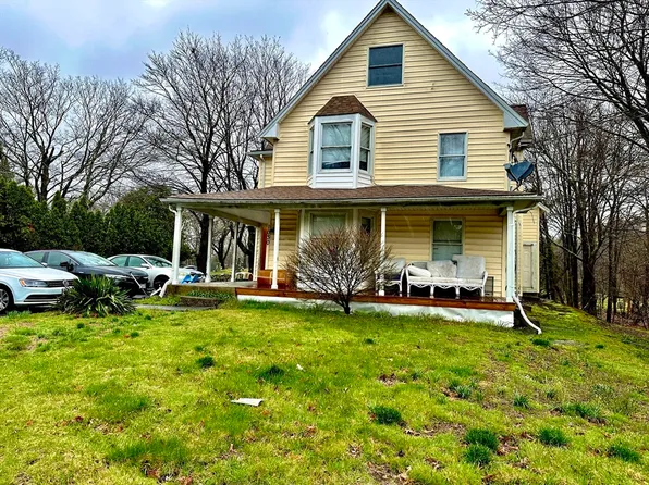 1030 S Franklin St, Holbrook, MA 02343