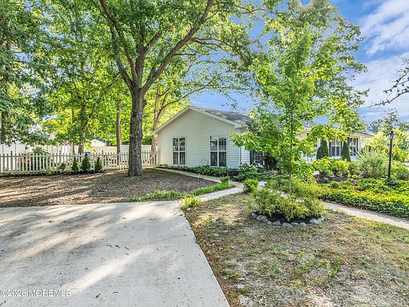 3rd image of 8 Anchor Avenue