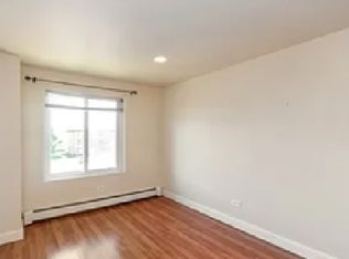 1001 Centurion Ln APT 9, Vernon Hills, IL