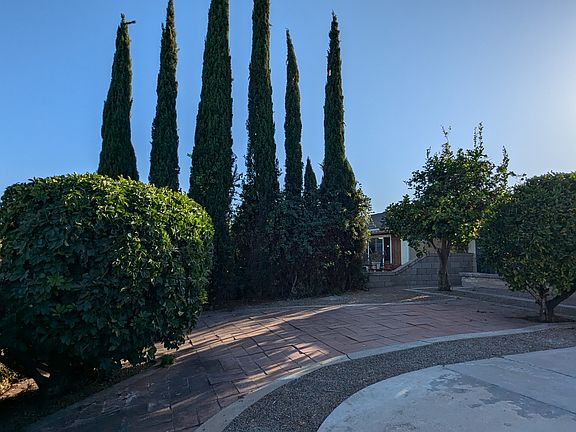 2nd image of 10480 Amantha Ave