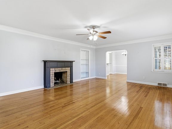 3rd image of 3759 Highland Park Pl