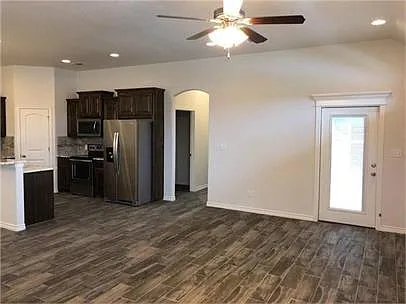301-313 Amethyst Ct — Photo 23